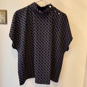 Ann Taylor Short Sleeve Button Detail Work Blouse || NWOT || Size XL